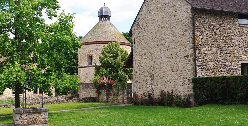Au Bord Du Lac Hotel Saint-Remy-les-Chevreuse Exterior photo